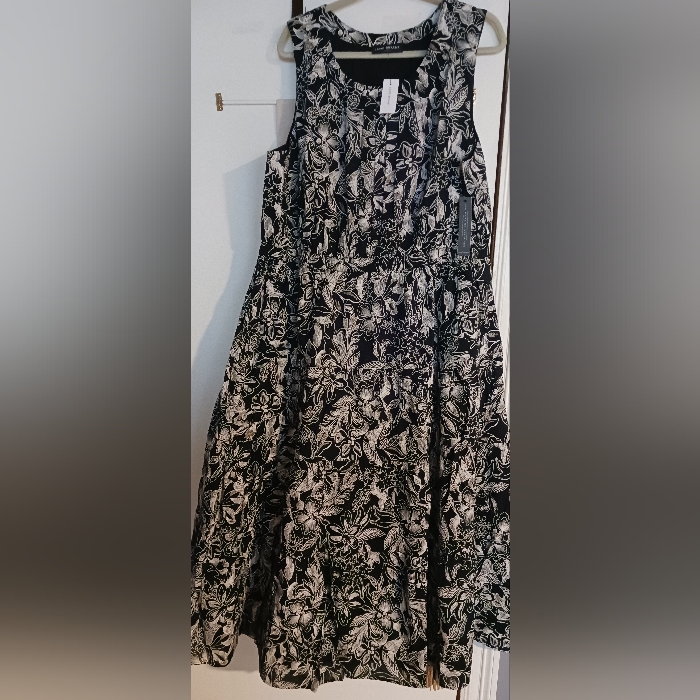 Floral Black And White Sleeveless Dress